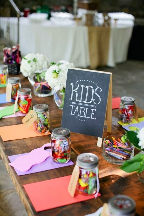 kids table wedding decor