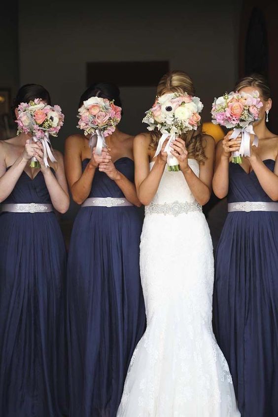 Wedding Photos With Your Bridesmaids 1