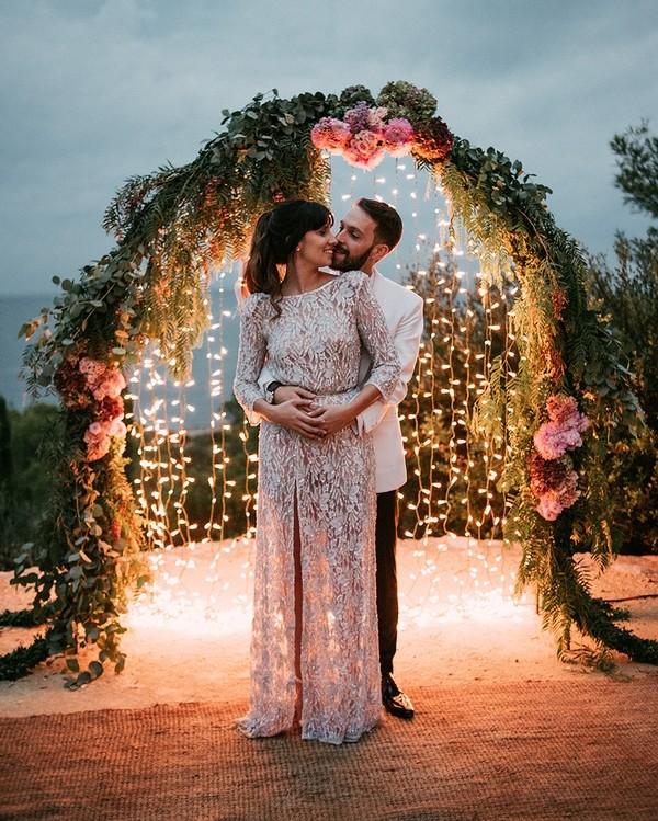 Romantic rustic country light wedding photo