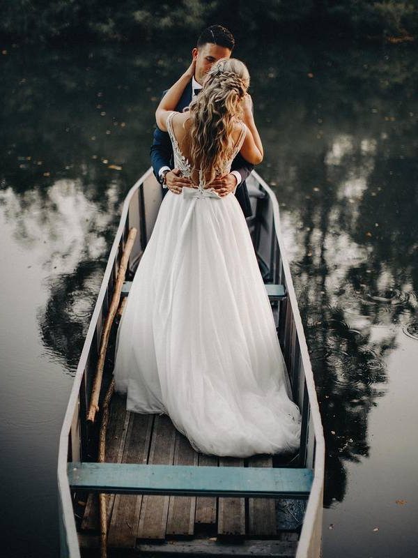 Water-Beach, Ocean and Lake wedding photo ideas