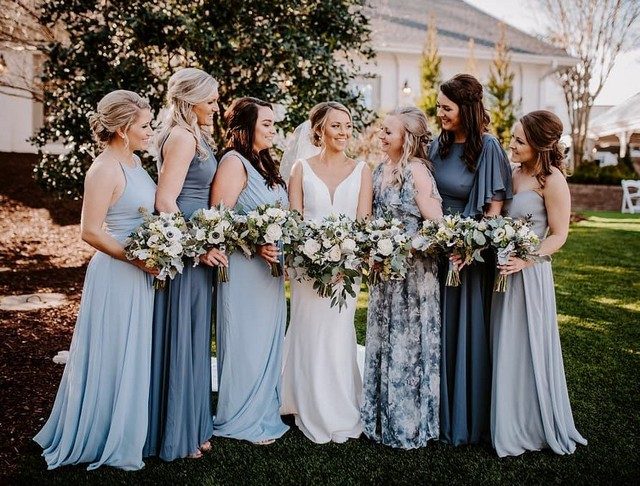 mismatched blue bridesmaid dresses