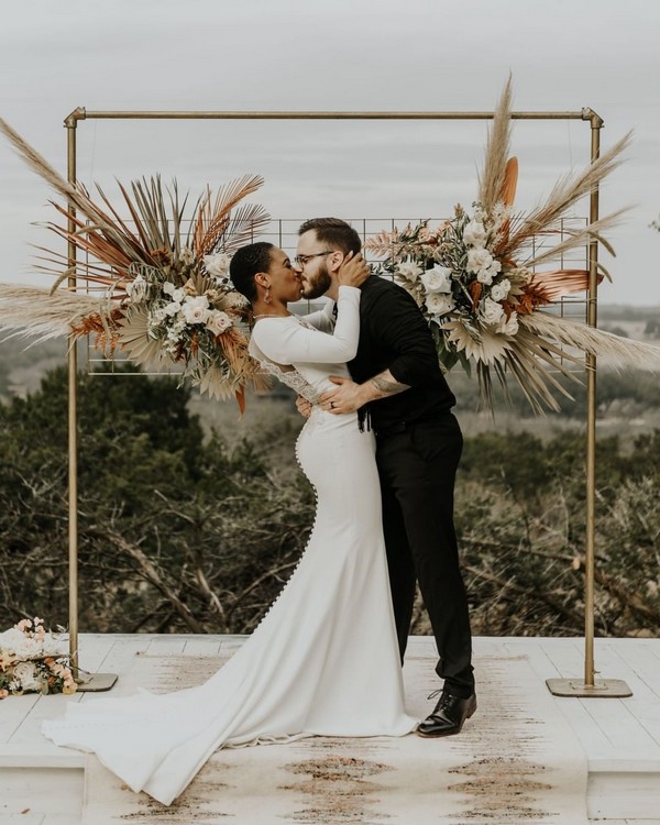 modern dried palm leaves wedding backdrop