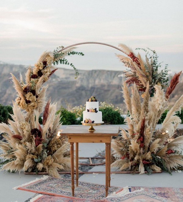 pampas grass wedding cake backdrop