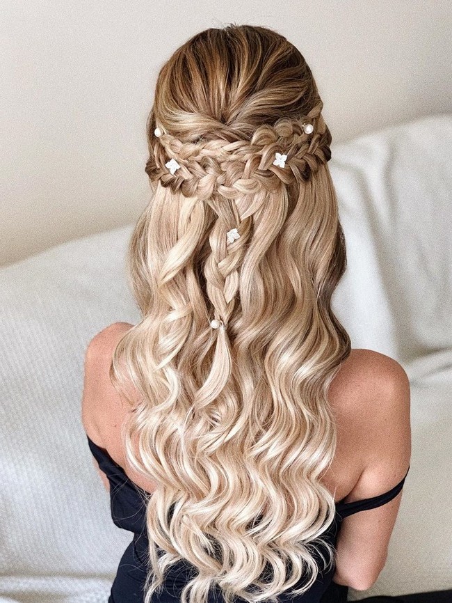 Olga Hampshire Half Up Half Down Wedding Hairstyles #wedding #hair #hairstyles #weddingideas