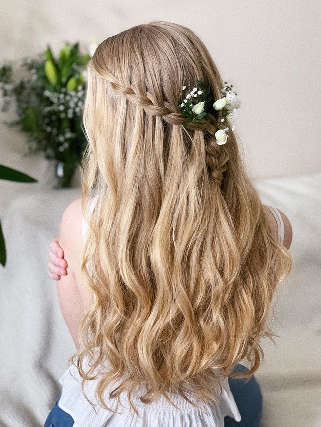 Olga Hampshire Half Up Half Down Wedding Hairstyles #wedding #hair #hairstyles #weddingideas