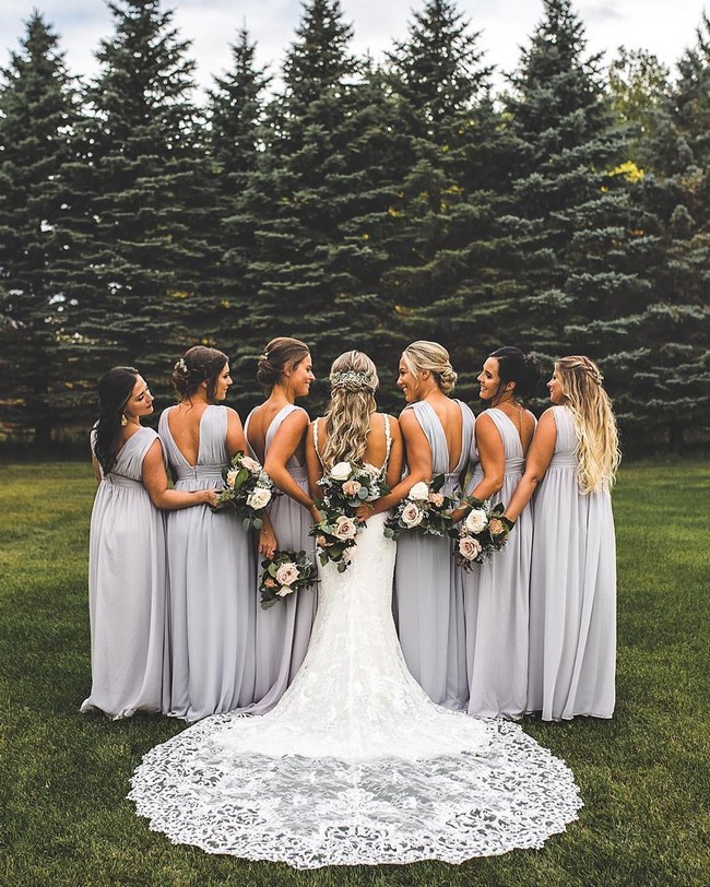 Wedding Photos With Bridesmaids #bridesmaid #wedding #weddingphotos #weddingideas